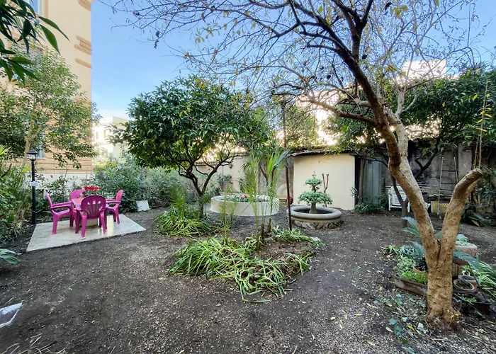 Apartment The Quiet Garden At San Giovanni