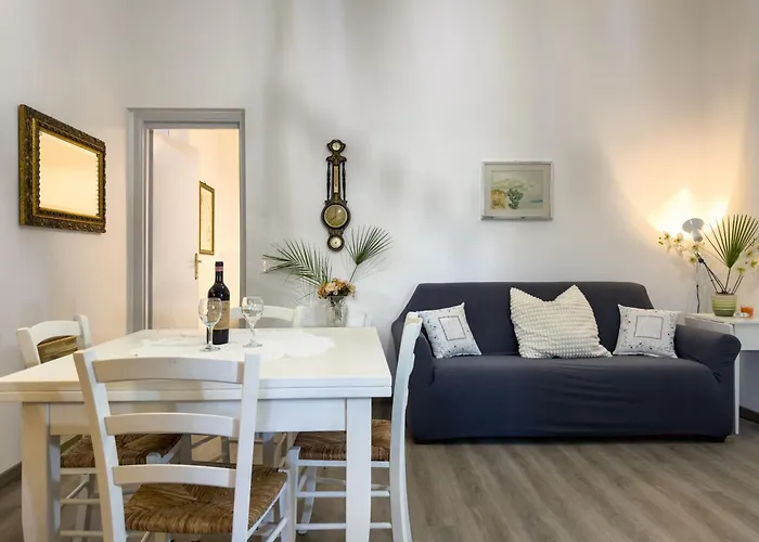 The Quiet Garden At San Giovanni Apartment Rom