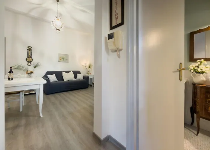 The Quiet Garden At San Giovanni Apartment Rom