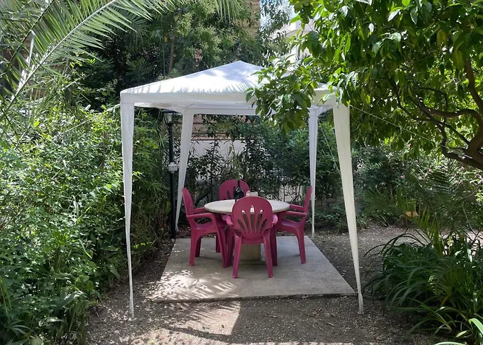 The Quiet Garden At San Giovanni Rom